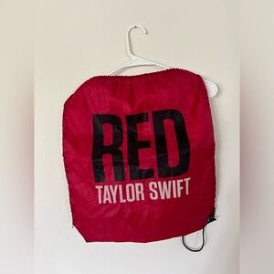 RED TAYLOR SWIFT LIGHTWEIGHT CINCH BACKPACK